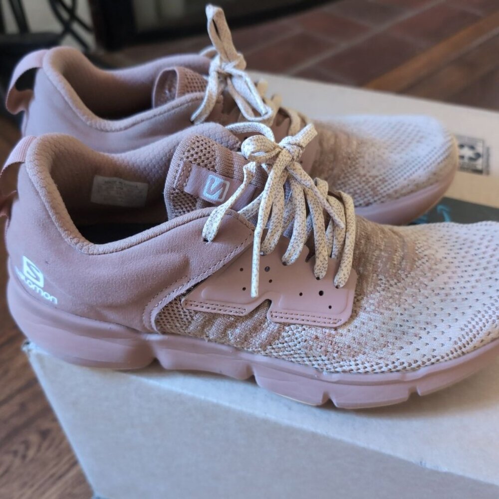 Salomon Women’s Predict Soc Running Shoes | Size 9.5